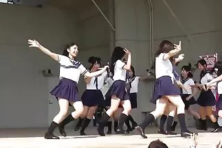 Con mèo không thể cưỡng lại kết thúc mu của cô xxx nhật bản gái với tinh trùng dày đặc.