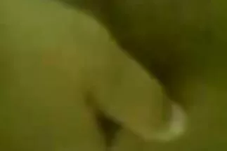 Một cô gái tóc nâu xxx nhật dễ thương với một mu lông mu với một chàng trai.