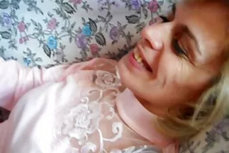 Lồn đẹp khỏa thân thủ dâm lớn. video xxx moi nhat