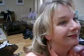 Những người đàn ông béo một cách điêu luyện và ngon ngọt đụ những con x sex nhat ban điếm trong những cái khe đói khát.