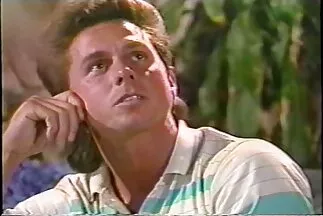 Những cô bạn gái mảnh khảnh đeo phim xxxx moi nhat pussies cho một chàng trai thể thao