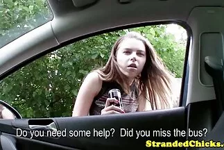 Cô gái thua bài, và bây giờ cô ấy liếm mông bạn phim xx nhat ban mình.