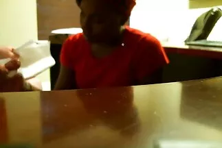 Một đồng tính nữ xxx video nhat ban có kinh nghiệm dạy một cô gái trẻ cách đạt khoái cảm.