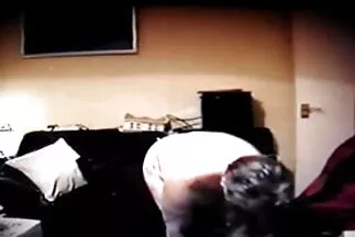 Một anh phim xxx khong che nhat ban chàng chu đáo thổi một nyashka mỏng manh trên giường một cách tinh tế