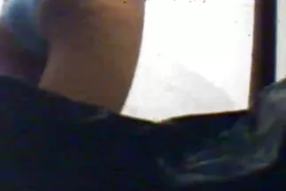 Hai cô gái phim sex game show japan nóng bỏng đang nằm trong bể bơi và chạm vào lỗ của họ.