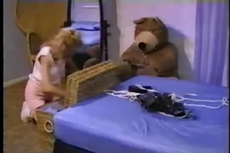 Đôi thanh niên làm tình trong công viên trên bãi cỏ phim xxx moi nhat xanh