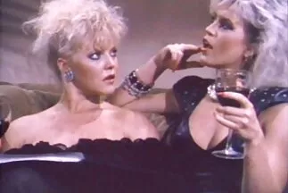 Bạn gái nhẹ nhàng nhét bi vào phim sex xxx nhat đít nhau rồi xuất tinh