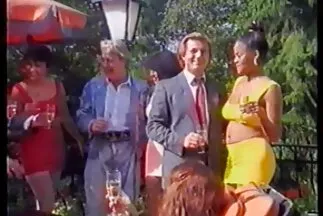 Những con điếm mát mẻ liếm bánh nướng phim xxx nhật bản trên giường.