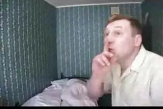 Người yêu tóc video xxx nhật đen đối xử với những con gà trống bằng ass.