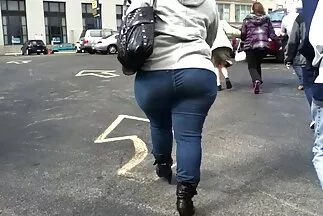 Gà con xxx nhât ban liếm lồn mẹ kế trước khi quan hệ tình dục hoang dã.