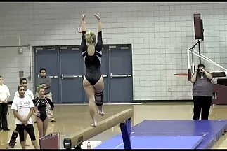 Những cô gái đáng yêu rên rỉ từ kuni lẫn nhau và những cái chạm nhẹ xx sex nhat ban nhàng.