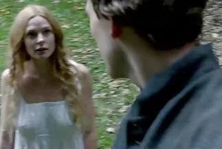 Trên chiếc ghế dài màu vàng, những người đồng tính nữ trẻ tuổi đã sex game show nhat quan hệ tình dục ướt át.