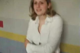 thò phim xxx nhật bản tay vào quần đùi thủ dâm.