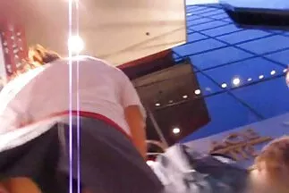 Cô gái trong latex bắt nạt người đàn nhat ban xxx ông ràng buộc.