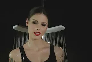 Cô gái có kinh xxx gay nhat nghiệm quan hệ với những người đàn ông có sừng.