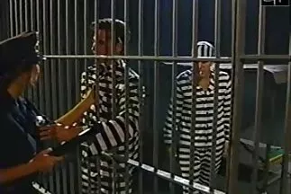 Một người đàn ông sa đọa thỏa mãn tình dục với phim xxx hoc sinh nhat ban hai người phụ nữ.