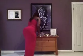 Anh phim xxx nhật trai ngạc nhiên khi thấy chị em mắc kẹt dưới gầm giường và chịch.