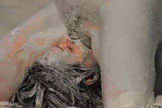 Hai người phụ nữ ngồi trên dương vật của một người đàn ông hói với sự cương cứng tuyệt sex game show nhật bản vời.