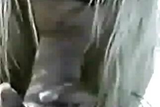 Anh thỏa mãn với cuộc làm tình tuyệt vời xxx hot nhat với hai cô gái.